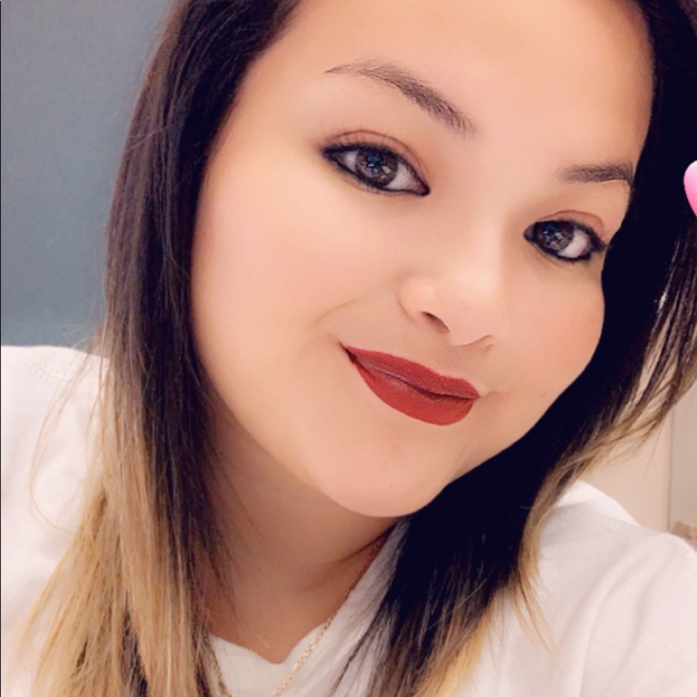 Meet your Posher, Karina